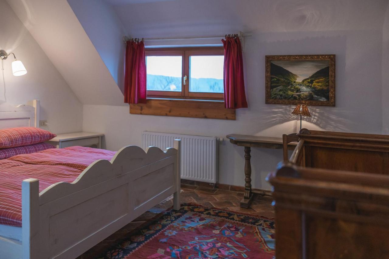 Guesthouse Novak Dvor Exterior photo